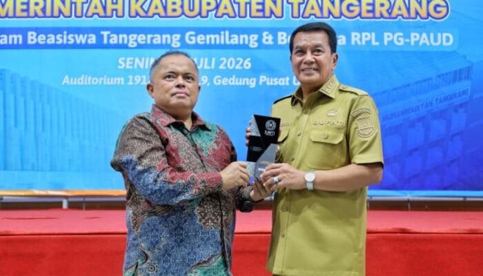 Pemkab Tangerang bekerja sama dengan UMT melalui Beasiswa Tangerang Gemilang untuk memperluas akses pendidikan tinggi.