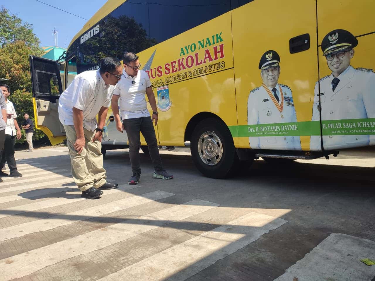 Bus sekolah gratis di Tangsel kembali beroperasi pada awal tahun ajaran baru. Seluruh armada telah diservis dan diuji kelayakannya.