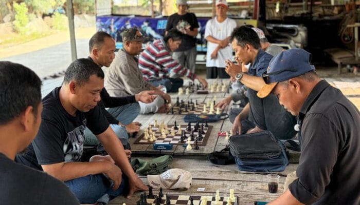 Bidak Beracun Chess Club menggelar Ngeround Silaturahmi di Cirarab, Legok, sebagai ajang pembinaan dan silaturahmi pecatur.