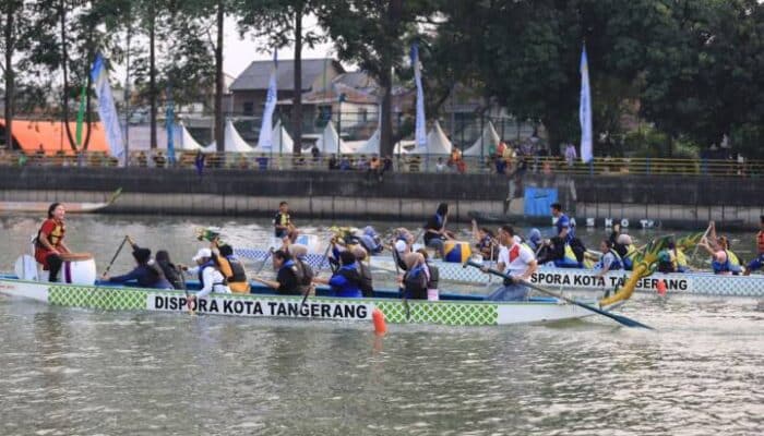 Festival Cisadane 2026 menghadirkan lomba perahu naga, band, modern dance, hingga beragam hiburan untuk masyarakat.