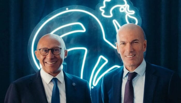 Zinedine Zidane resmi melatih Timnas Prancis hingga 2030. FFF menargetkan Les Bleus bersaing merebut gelar Euro 2028 dan Piala Dunia.