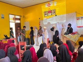 Mahasiswa KKN UIN SMH Banten Hadirkan "Nobar Ceria" sebagai Media Edukasi bagi 126 Siswa SDN 4 Cikareo