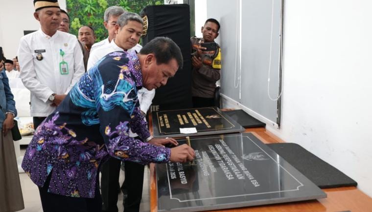 Pemkab Tangerang meresmikan fasilitas publik Tigaraksa guna meningkatkan kualitas layanan dan kenyamanan masyarakat.