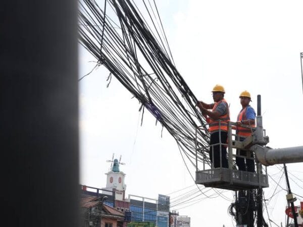 Pemprov Banten Siapkan Penataan Kabel Udara Bertahap Selama Tiga Tahun di Ruas Jalan Provinsi