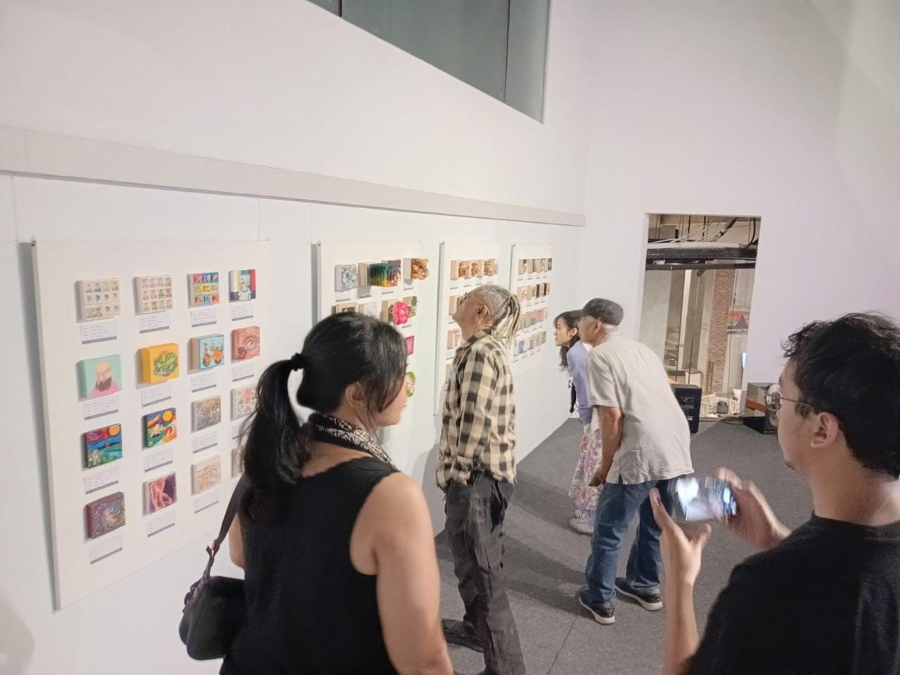TSpace Bintaro menjadi lokasi Pocket Art Exhibition yang menghadirkan 252 karya dari 149 perupa Indonesia dan mancanegara.