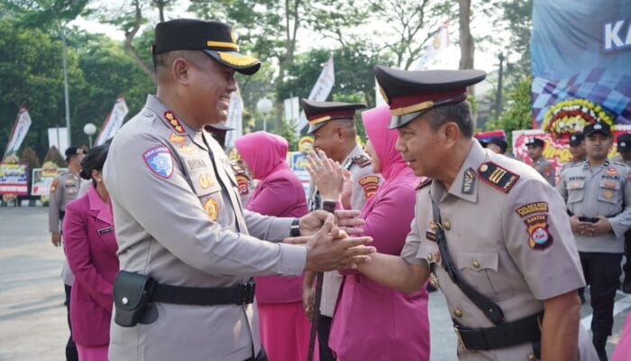Kapolresta Tangerang memimpin sertijab sejumlah pejabat sebagai bagian dari rotasi dan penguatan kinerja organisasi.