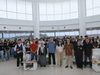 Universitas Esa Unggul Bekali Generasi Muda Bangun Identitas Digital Lewat Orange Day 2026