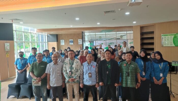 Mahasiswa PKN STAN mendapat edukasi pengelolaan keuangan, dana darurat, hingga investasi emas melalui program Pegadaian Peduli.