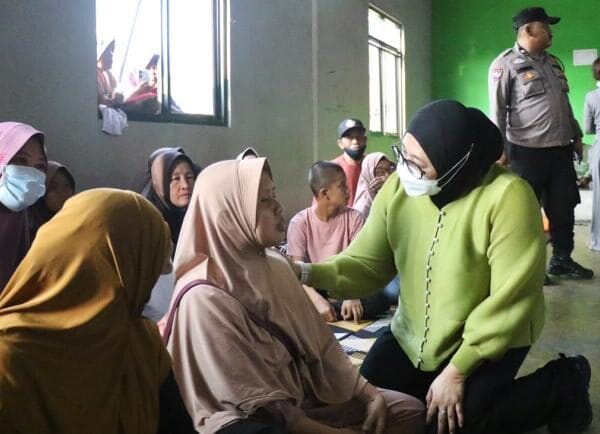 Gunakan Masker dan Segera Berobat, Ini Imbauan Wabup Tangerang untuk Warga Terdampak Asap TPA Jatiwaringin