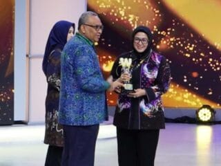 Penghargaan Warta Kota Award 2026 Perkuat Komitmen Pemkab Tangerang Kembangkan Sekolah Swasta Gratis