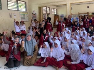KUKERTA Kelompok 25 UIN SMH Banten Gelar Sosialisasi Anti-Bullying di SDN 01 Cicaringin