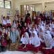 Mahasiswa KUKERTA Kelompok 25 UIN SMH Banten menggelar sosialisasi anti-bullying di SDN 01 Cicaringin untuk membangun empati siswa.