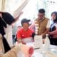 Gubernur Banten Andra Soni memantau CKG di Labuan, warga antusias memanfaatkan layanan pemeriksaan kesehatan gratis.