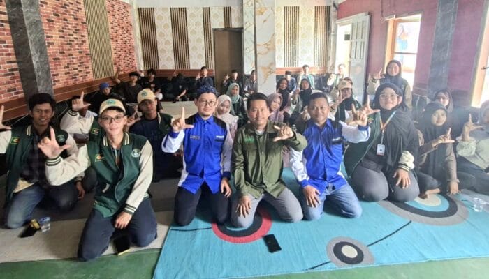 Meta description (140 karakter): MPLS PKBM Himata Tangerang diisi edukasi literasi digital oleh Relawan TIK Banten untuk membekali warga belajar menghadapi era digital.