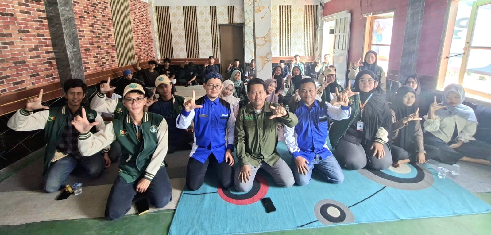 Meta description (140 karakter): MPLS PKBM Himata Tangerang diisi edukasi literasi digital oleh Relawan TIK Banten untuk membekali warga belajar menghadapi era digital.