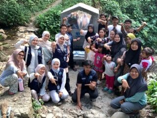 Atasi Penumpukan Sampah, KKN Nusantara Kelompok 7 Hadirkan Rocket Stove di Desa Nayagati Lebak