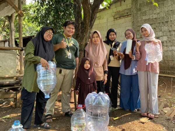 Ubah Sampah Organik Jadi Manfaat, KKN UMT Kunciran Jaya Edukasi Warga soal Kompos dan Biopori