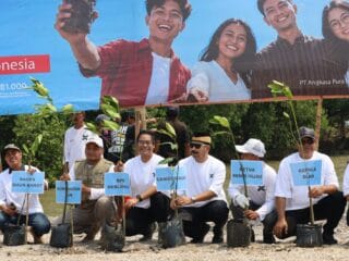 Kantor Regional I InJourney Airports Tambah 10.000 Mangrove di Pantai Api-api