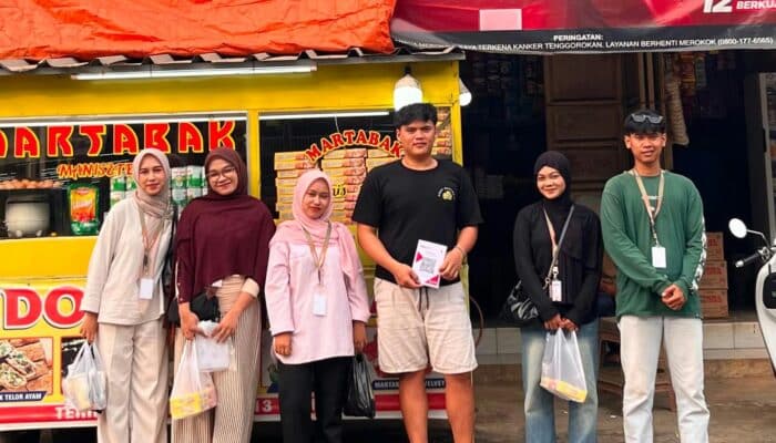 KKN Kelompok 11 UIN Banten bantu 10 UMKM di Lebak memiliki QRIS, dari pendataan hingga pencetakan untuk transaksi digital.