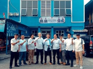 Diantar Orang Tua, Romli Daftar Bakal Calon Ketua PWI Kabupaten Tangerang