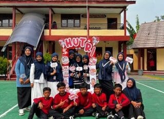 Mahasiswa PLP Integratif 40 UIN SMH Banten Semarakkan HUT ke-81 RI Bersama Siswa SDIT Cahaya La Royba