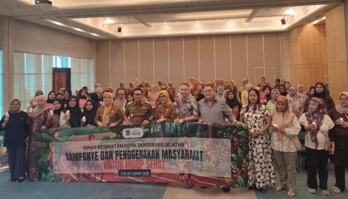 Cegah stunting sejak kehamilan, Pemkot Tangsel gencarkan edukasi kesehatan bagi ibu hamil bersama tenaga medis.