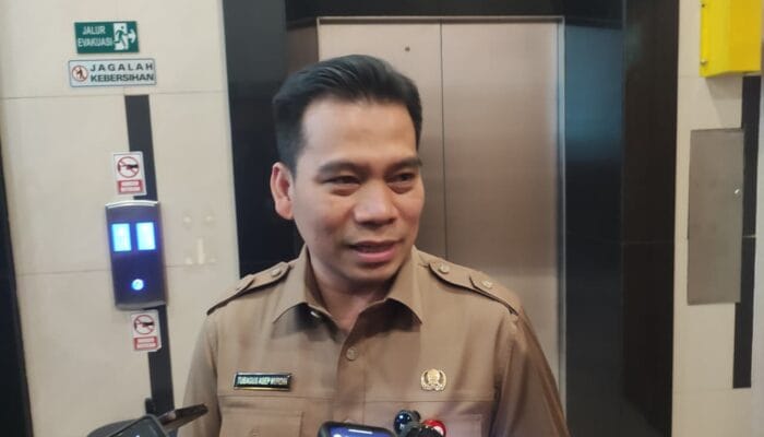 Asep Nurdin mengingatkan remaja Tangsel tentang dampak penggunaan gawai dan media sosial terhadap kesehatan mental.
