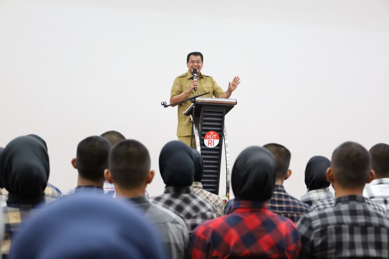 Pemusatan pelatihan Paskibraka Kabupaten Tangerang 2026 resmi ditutup. Bupati Maesyal berpesan agar peserta terus berprestasi.