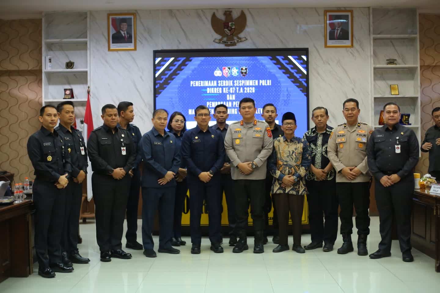 Sespimmen Polri mendorong solusi stabilisasi harga sembako dan penguatan ketahanan pangan melalui FGD di Kabupaten Sumedang dan masyarakat.