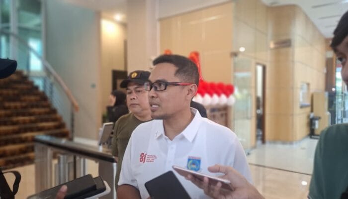 Pemkot Tangsel mendorong headway bus Pondok Cabe-Alam Sutera 15-20 menit untuk meningkatkan kenyamanan dan minat masyarakat.