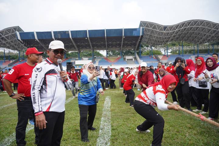 Lomba kemerdekaan Pemkot Tangerang menjadi momentum mempererat silaturahmi, kekompakan, dan sinergi antarunsur pemerintahan.