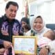 Sebanyak 132 bayi menerima sertifikat Wisuda ASI 2026 sebagai apresiasi pemberian ASI eksklusif di Kabupaten Tangerang.