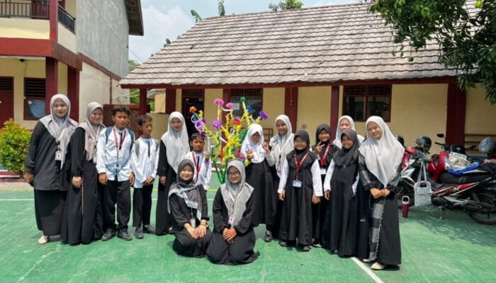 SDIT Cahaya La Royba gelar lomba Maulid Nabi bersama mahasiswa PLP 40 Integratif, meriah dan penuh antusiasme siswa.