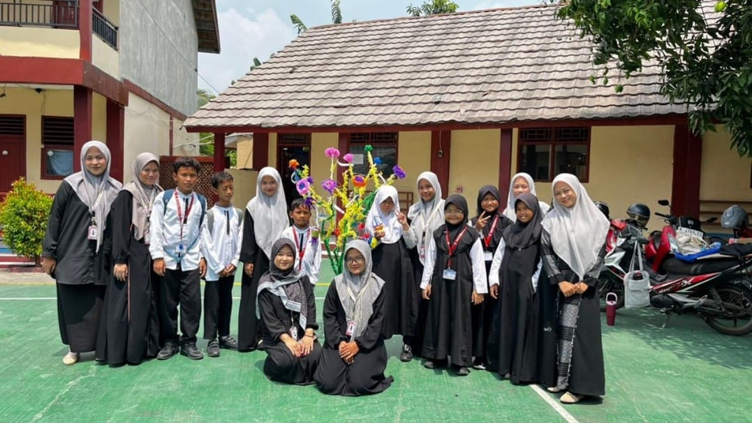 SDIT Cahaya La Royba gelar lomba Maulid Nabi bersama mahasiswa PLP 40 Integratif, meriah dan penuh antusiasme siswa.