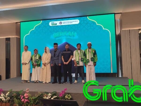 Grab Kembali Gelar Program Berkah, 105 Mitra Pengemudi Diberangkatkan Umrah