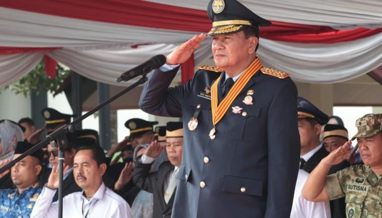 Maesyal Rasyid menyoroti pentingnya konektivitas transportasi saat memimpin upacara Harhubnas ke-55 di Tangerang.