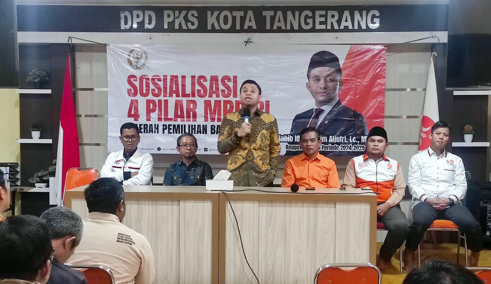 Habib Idrus Salim Aljufri sosialisasikan Empat Pilar di Kota Tangerang dan ajak 160 peserta menjaga persatuan, toleransi, dan gotong royong.