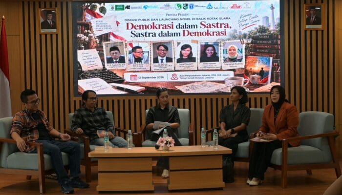 Badrul Munir meluncurkan novel Di Balik Kotak Suara yang memadukan sastra, demokrasi, dan integritas pemilu dalam sebuah kisah.