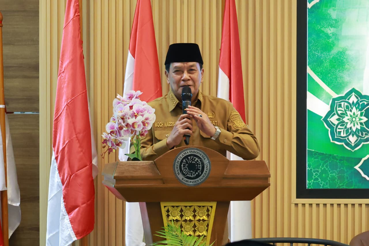 Bupati Maesyal mengapresiasi MUI Kabupaten Tangerang yang meraih ISO 9001:2015 sebagai bukti penguatan tata kelola organisasi.