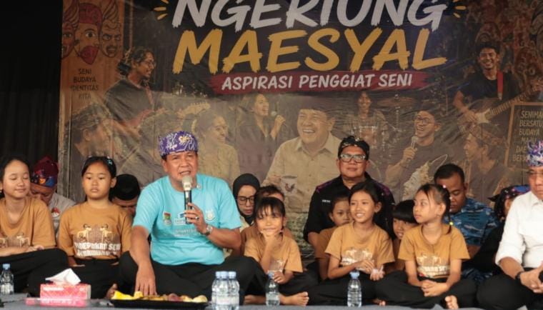 Maesyal Rasyid berdialog dengan pelaku seni di Jayanti membahas pengembangan budaya dan dukungan melalui APBD.
