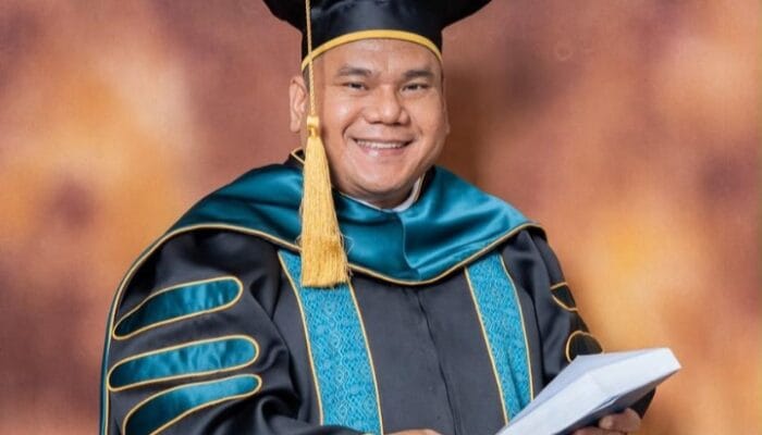 Raih gelar Guru Besar UIN Jakarta, Prof. Hasani mengembangkan Tafsir Maqasidi untuk menjawab tantangan teknologi dan perubahan zaman.