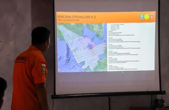 Tim SAR memperluas pencarian lima jurnalis dan tiga kru kapal hingga Bengkulu berdasarkan prediksi pergeseran arus.
