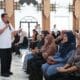 Pemkab Tangerang menyalurkan bantuan Rp2,65 miliar kepada 930 penerima melalui program BST dan Usaha Ekonomi Produktif.