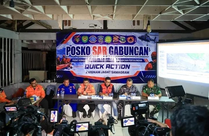 Pencarian lima jurnalis dan tiga kru speedboat memasuki hari keenam dengan mengerahkan 14 armada di perairan Selat Sunda.