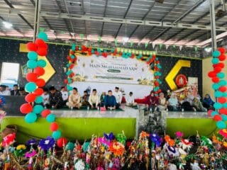 Kobarkan Cinta Rasul, MIN 1 Kota Cilegon Gelar Peringatan Maulid Nabi Bersama PLP Integratif UIN SMH Banten Kelompok 34