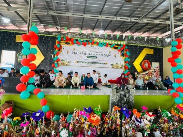Kobarkan Cinta Rasul, MIN 1 Kota Cilegon Gelar Peringatan Maulid Nabi Bersama PLP Integratif UIN SMH Banten Kelompok 34