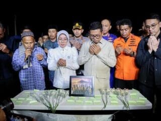 Doa Bersama untuk 8 Orang Hilang di Selat Sunda, Andra Soni Sampaikan Komitmen Pemprov Banten