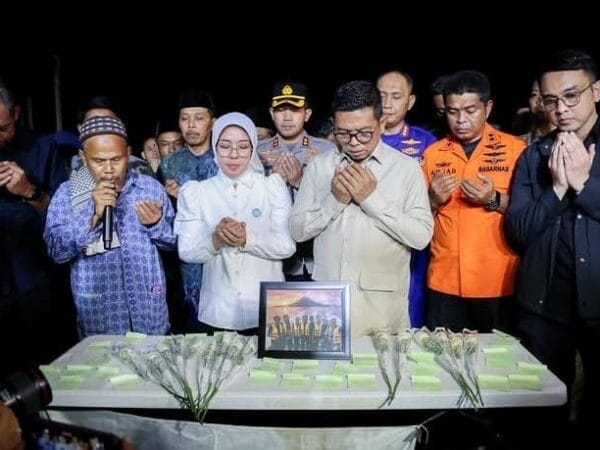 Doa Bersama untuk 8 Orang Hilang di Selat Sunda, Andra Soni Sampaikan Komitmen Pemprov Banten