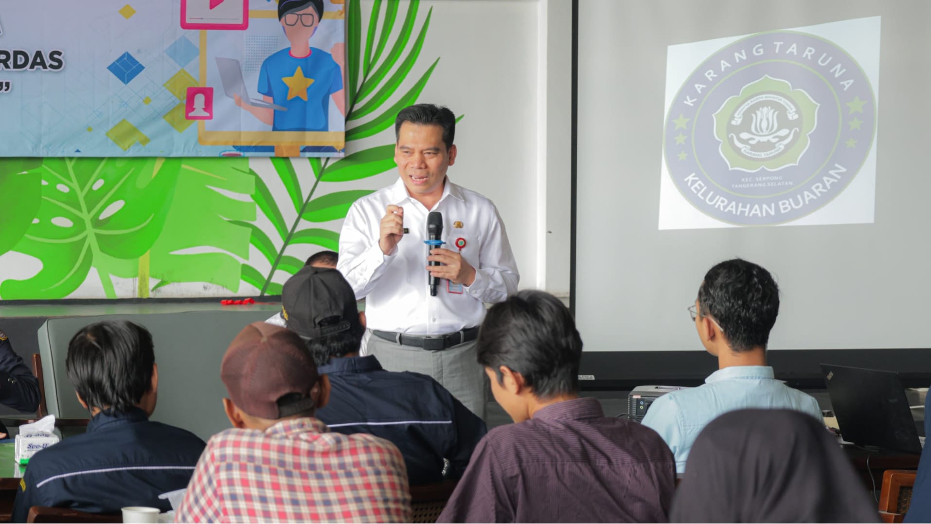 Diskominfo Tangsel mendorong kreativitas pemuda melalui WiFi gratis dan kompetisi konten digital lewat program Ngontenin Tangsel.
