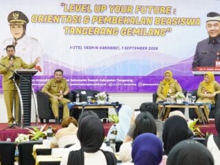 Maesyal Rasyid Bekali Penerima Beasiswa Tangerang Gemilang: Kejar Cita-Cita dan Tingkatkan Kompetensi